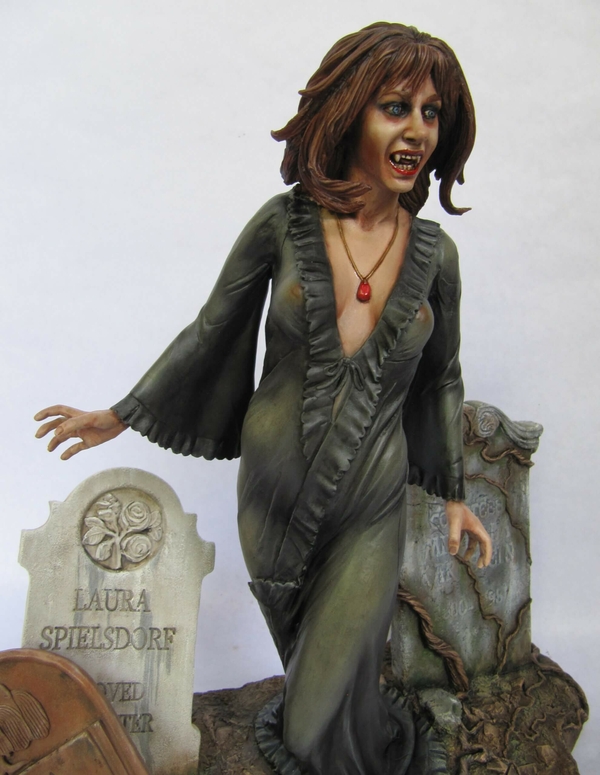 Ingrid Pitt 1/6.